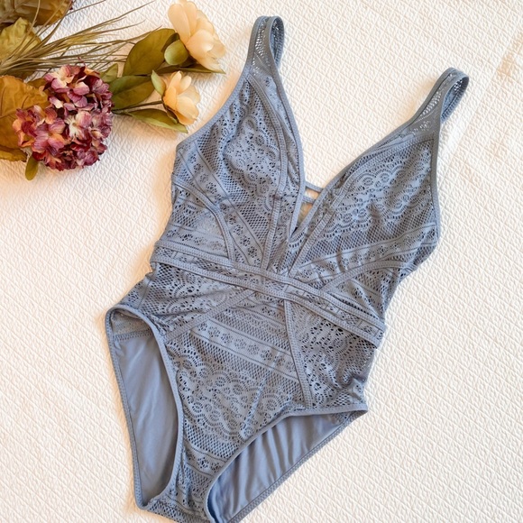 Becca by Rebecca Virtue Blue Show & Tell One Piece Swimsuit Size Small - Picture 4 of 11